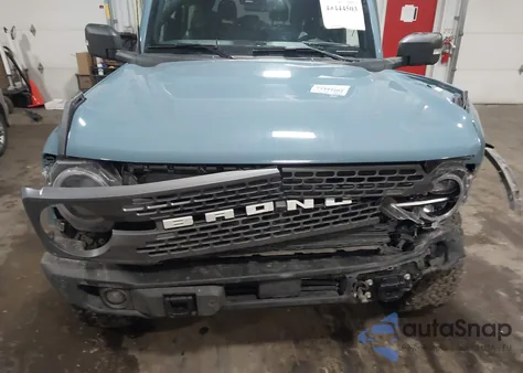 2022 Ford Bronco Badlands z USA, uszkodzony, nr VIN 1FMDE5CP2NLB82875